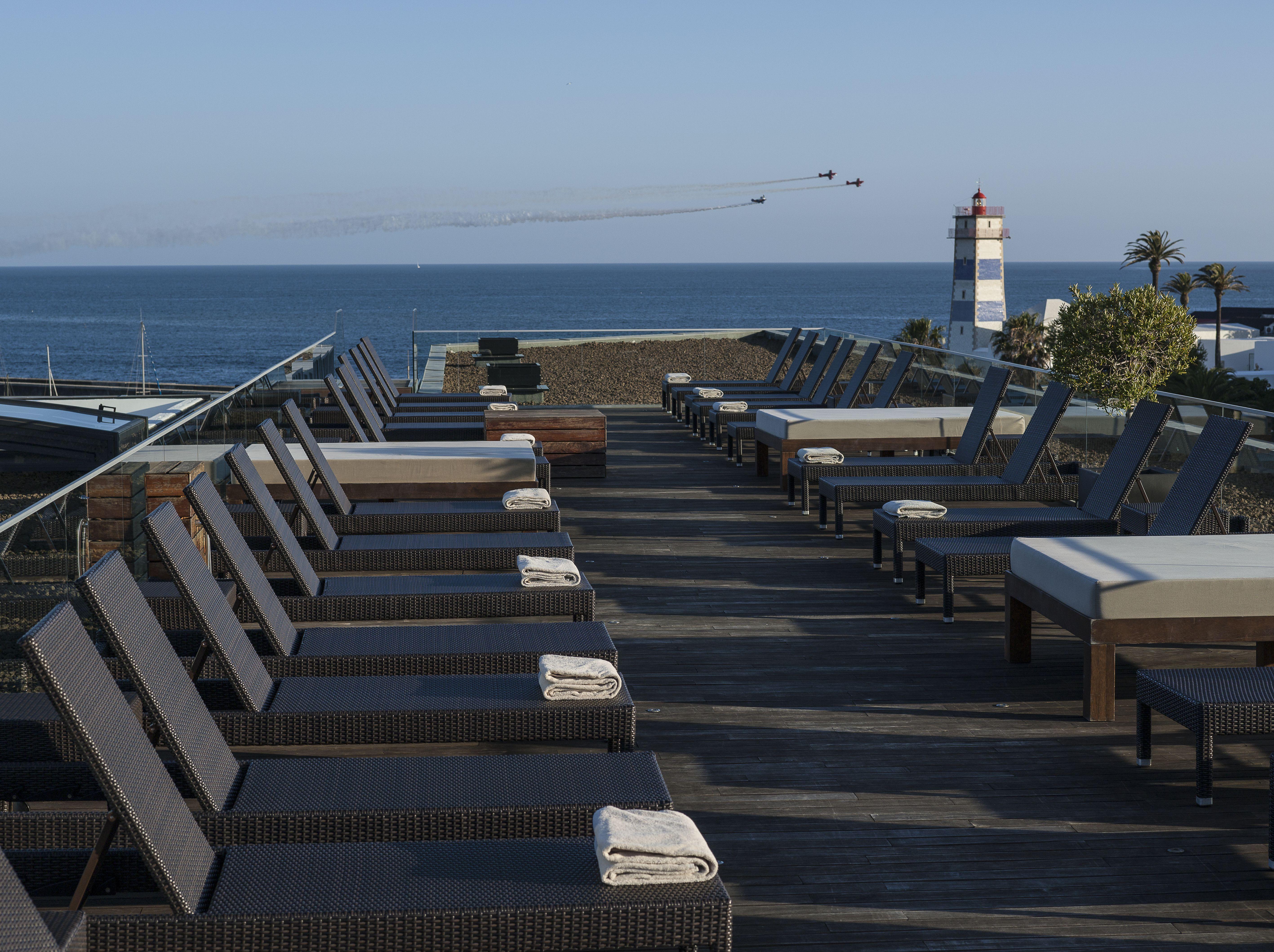 佩斯塔纳希达德拉卡斯卡伊斯艺术区旅馆 卡斯凯什 外观 照片 The pool deck at the Cape of Good Hope Hotel