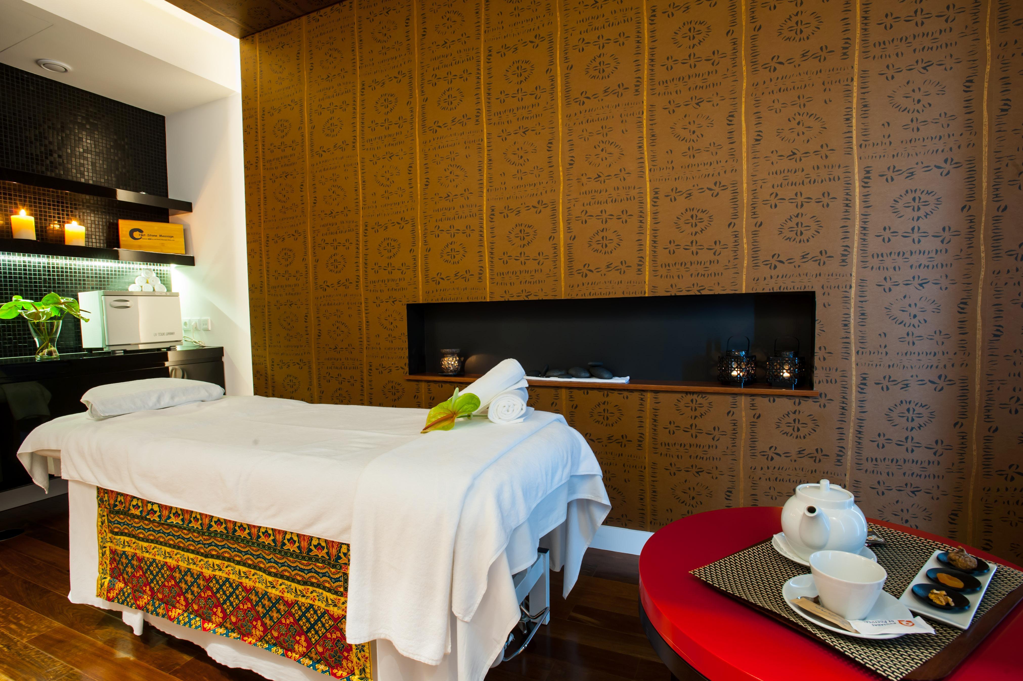 佩斯塔纳希达德拉卡斯卡伊斯艺术区旅馆 卡斯凯什 外观 照片 A massage bed