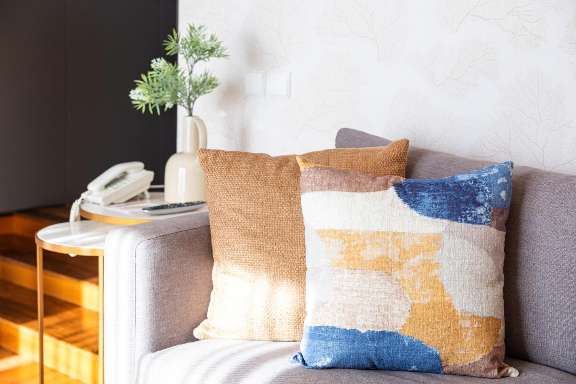 佩斯塔纳希达德拉卡斯卡伊斯艺术区旅馆 卡斯凯什 外观 照片 Decorative cushions
