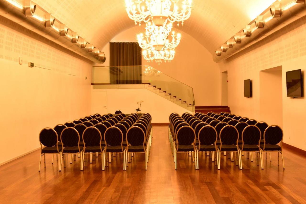 佩斯塔纳希达德拉卡斯卡伊斯艺术区旅馆 卡斯凯什 外观 照片 The interior of the main hall